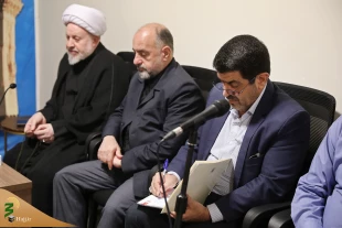 حجت‌الاسلام والمسلمین نواب در نشست معاونین بعثه و سازمان و مسئولان حج تاکید کرد:
بررسی و رفع مشکل بار زائران مسیر عراق/ آسیب‌شناسی برنامه‌ها با هدف ارتقاء سطح خدمت‌رسانی به زائران 4