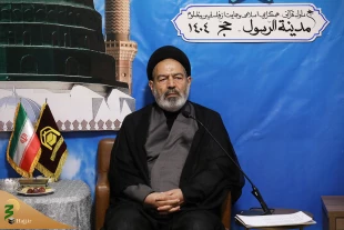 حجت‌الاسلام والمسلمین نواب در نشست معاونین بعثه و سازمان و مسئولان حج تاکید کرد:
بررسی و رفع مشکل بار زائران مسیر عراق/ آسیب‌شناسی برنامه‌ها با هدف ارتقاء سطح خدمت‌رسانی به زائران 6