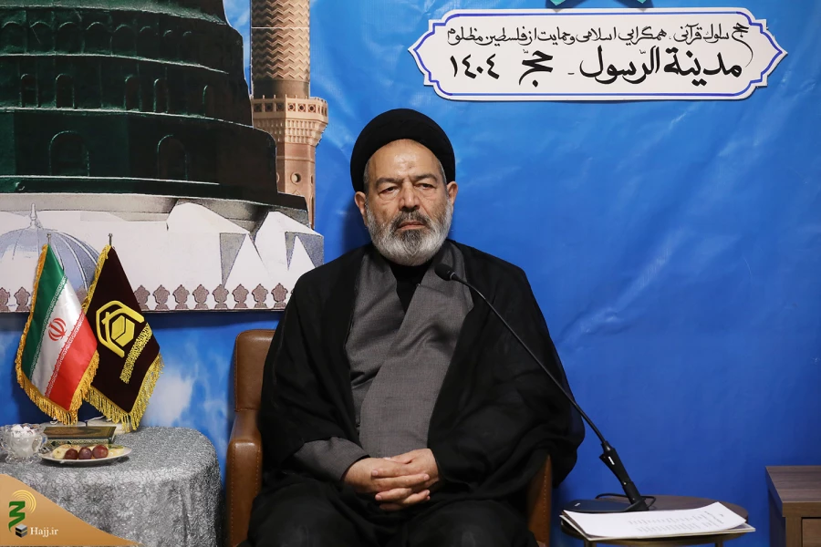 حجت‌الاسلام والمسلمین نواب در نشست معاونین بعثه و سازمان و مسئولان حج تاکید کرد:
بررسی و رفع مشکل بار زائران مسیر عراق/ آسیب‌شناسی برنامه‌ها با هدف ارتقاء سطح خدمت‌رسانی به زائران 6