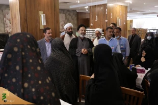 سرپرست حجاج ایرانی:
مسئولان حج و زیارت همیشه از نظرات ارتقا دهنده‌ خدمت‌رسانی به زائران استقبال کرده‌اند 7