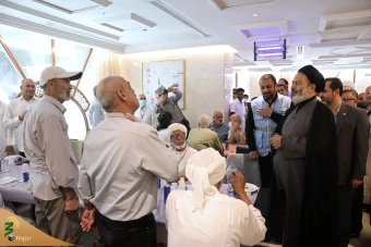 دیدار صمیمی سرپرست حجاج ایرانی با زائران کشورمان 25