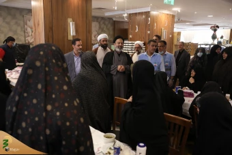 دیدار صمیمی سرپرست حجاج ایرانی با زائران کشورمان 9