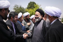 بازگشت نماینده ولی‌فقیه در امور حج و زیارت به ایران مقتدر 11