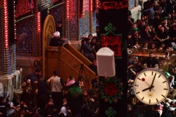 برپایی مراسم مقتل‌خوانی روز عاشورا در کربلا با حضور پرشور زائران 2