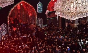 برپایی مراسم مقتل‌خوانی روز عاشورا در کربلا با حضور پرشور زائران 3