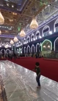 حرم امام حسین با کفپوش قرمز فرش شد+فیلم 2