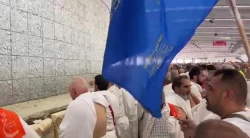 آغاز مراسم رمی جمرات در روز عید قربان در منا 12