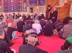 مرثیه خوانی حضرت زینب توسط آقای طیبی