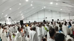 زمزمه‌های دعای عرفه در صحرای عرفات طنین انداز شد + فیلم 2