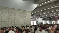 آغاز مراسم رمی جمرات در روز عید قربان در منا+فیلم 2