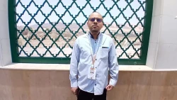 از چشم دوربین؛
تلاوت قاری ایرانی در جوار مقبره شهدای بدر + فیلم 2