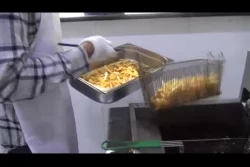 تامین غذای زائران در مسیر تشرف به مکه مکرمه 2