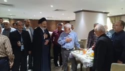 گفتگوی بدون واسطه نماینده ولی فقیه با زائرین هتل «واحه‌الرفاع» مکه مکرمه