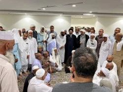  نشست صمیمی عمره گزاران اهل سنت مکه مکرمه با سرپرست حجاج ایرانی +فیلم