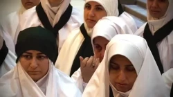 لحظه جذاب و به‌یادماندنی از محرم شدن بانوان دانشجو+فیلم 2