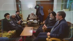 امام جمعه نجف در دیدار با نماینده ولی فقیه :

من هر روز آیت الله خامنه‌ای را دعا می‌کنم / اجازه نمی‌دهیم وقایع سوریه در عراق تکرار شود  3