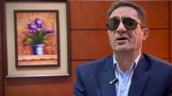 علی بابکی جانباز دفاع مقدس، عضو گروه قمربنی هاشم، با همخوانی در عمره، یاد شهیدان و جبهه‌ها را زنده کرد 3