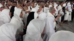 اشک شوق دختران زائر ایرانی بر دیدار نخستین با خانه خدا 2