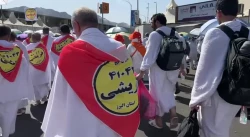 ورود حجاج به سرزمین منا/تعداد زیادی از حاجیان با قربانی و حلق از احرام خارج شدند
 2